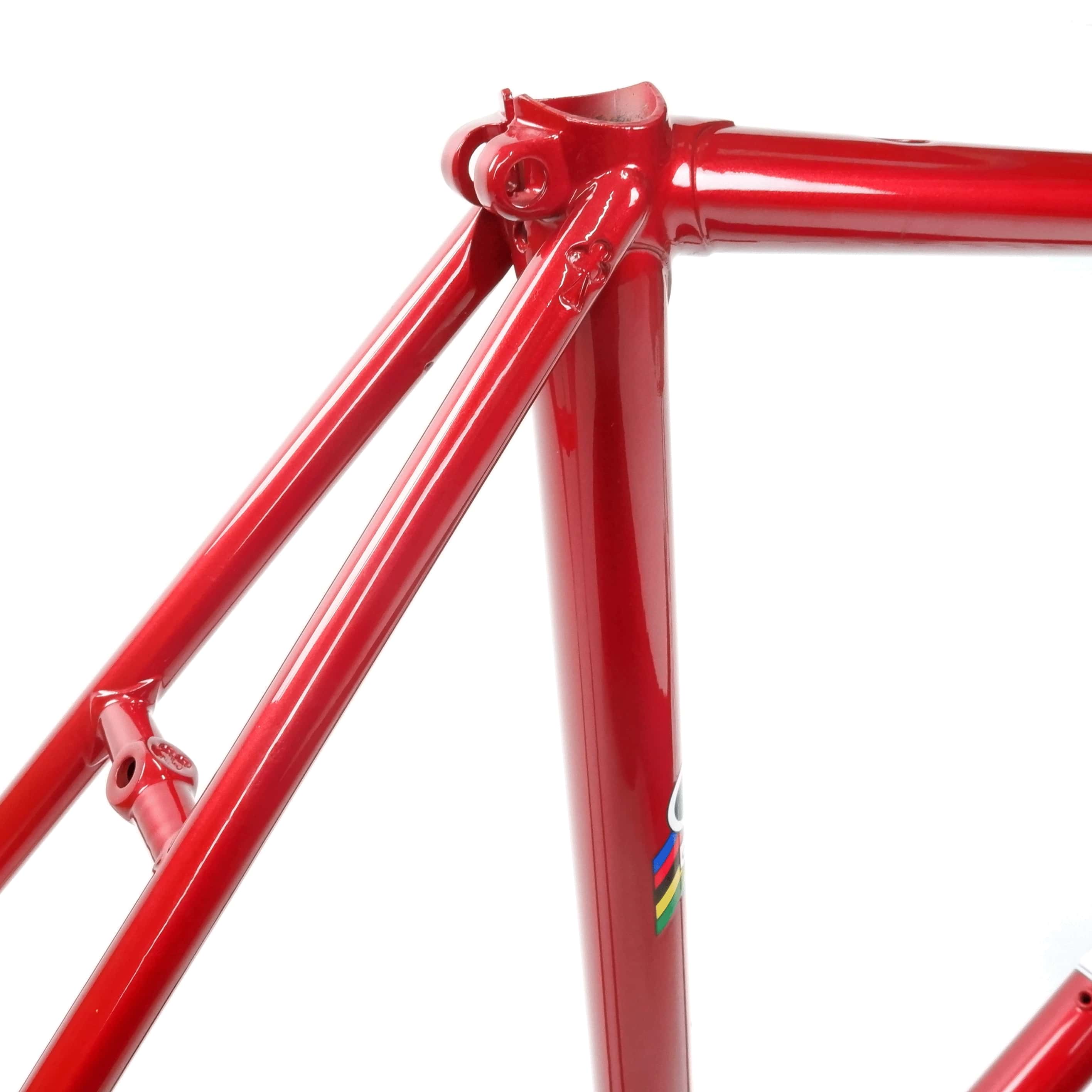 Colnago Super red and white seat clamp close up
