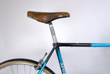 Sportivo mint black 54cm bike seat clamp, seatpost and saddle close up
