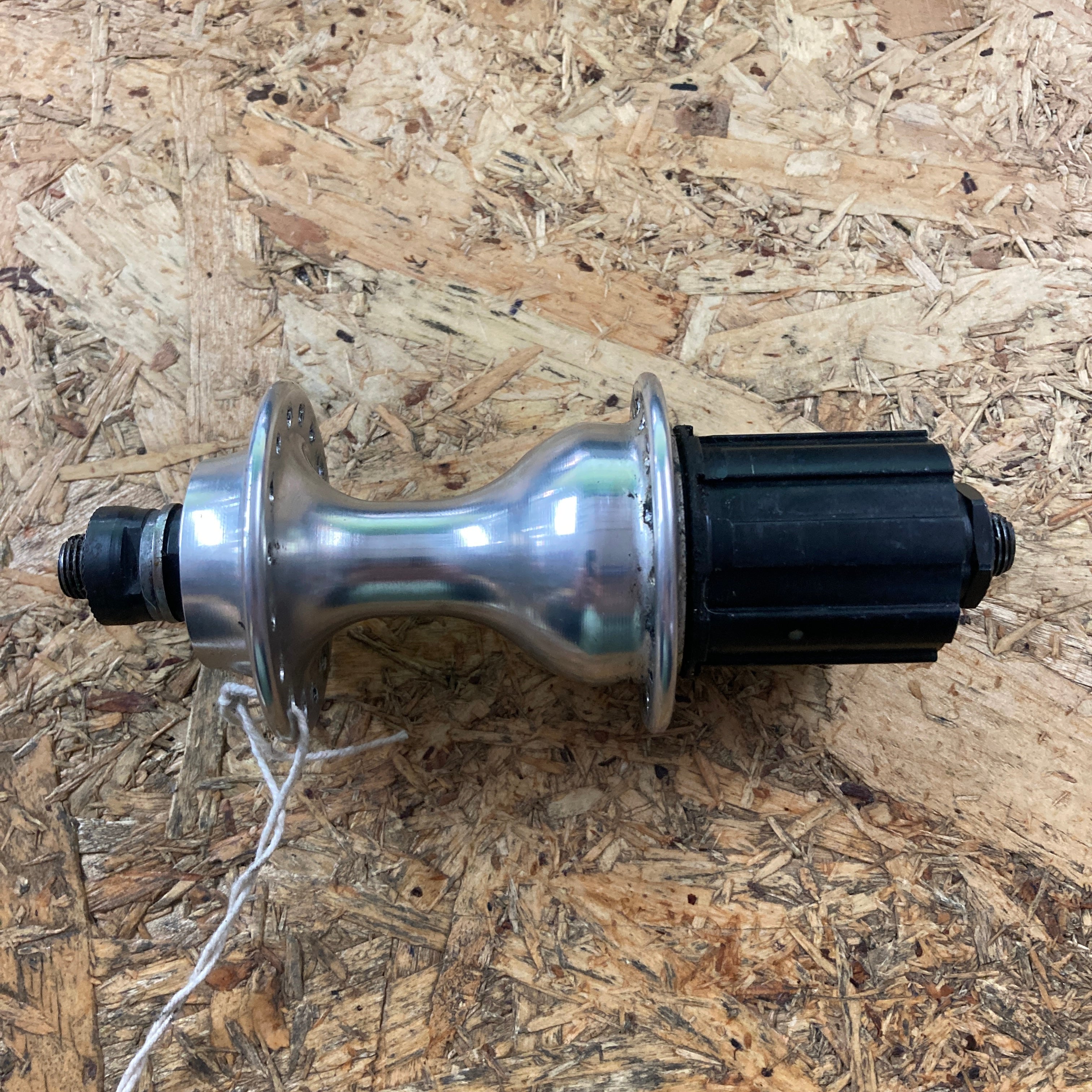 8 speed hub top