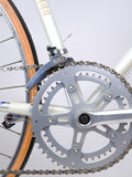 Motobecane MBK Trainer Road Bike, White 57cm, close up of crankiset